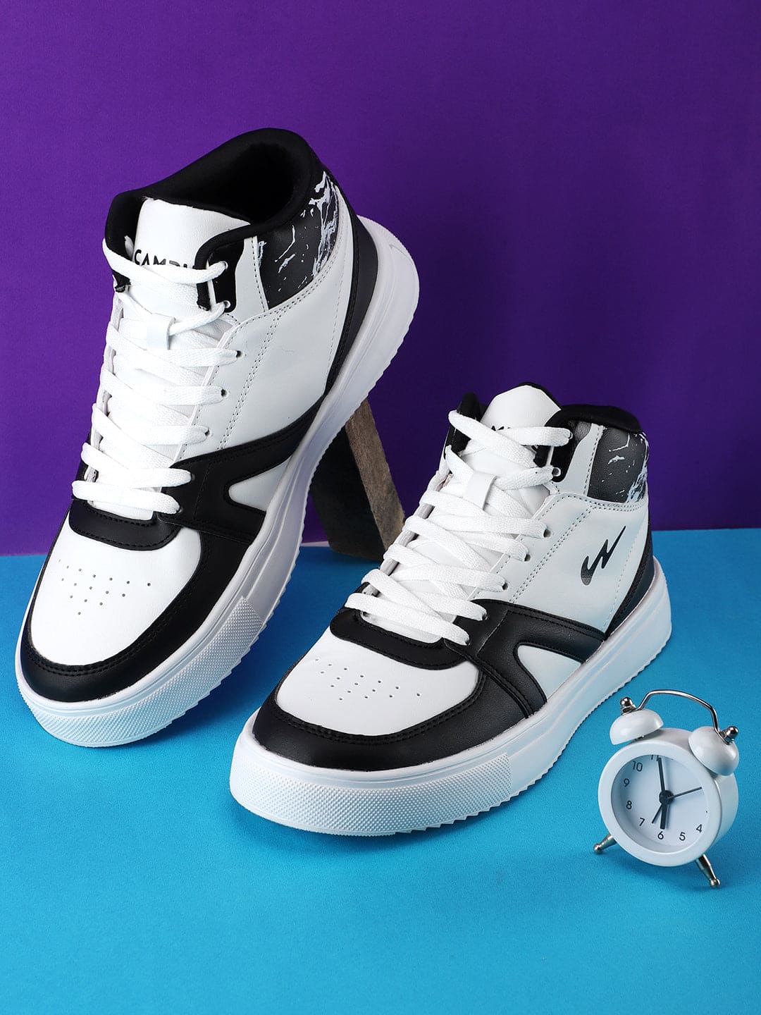 Casual Wear Men Fashion Black White Shoes at Rs 350/pair in Agra | ID:  2852057435212
